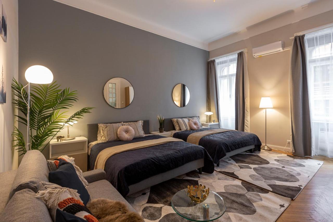 Spacious & Cozy Downtown Apartment With Balcony Budapest Eksteriør billede
