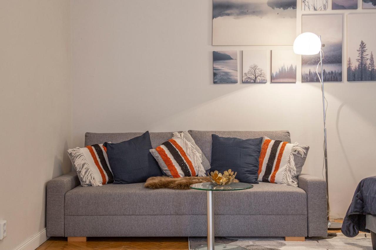 Spacious & Cozy Downtown Apartment With Balcony Budapest Eksteriør billede