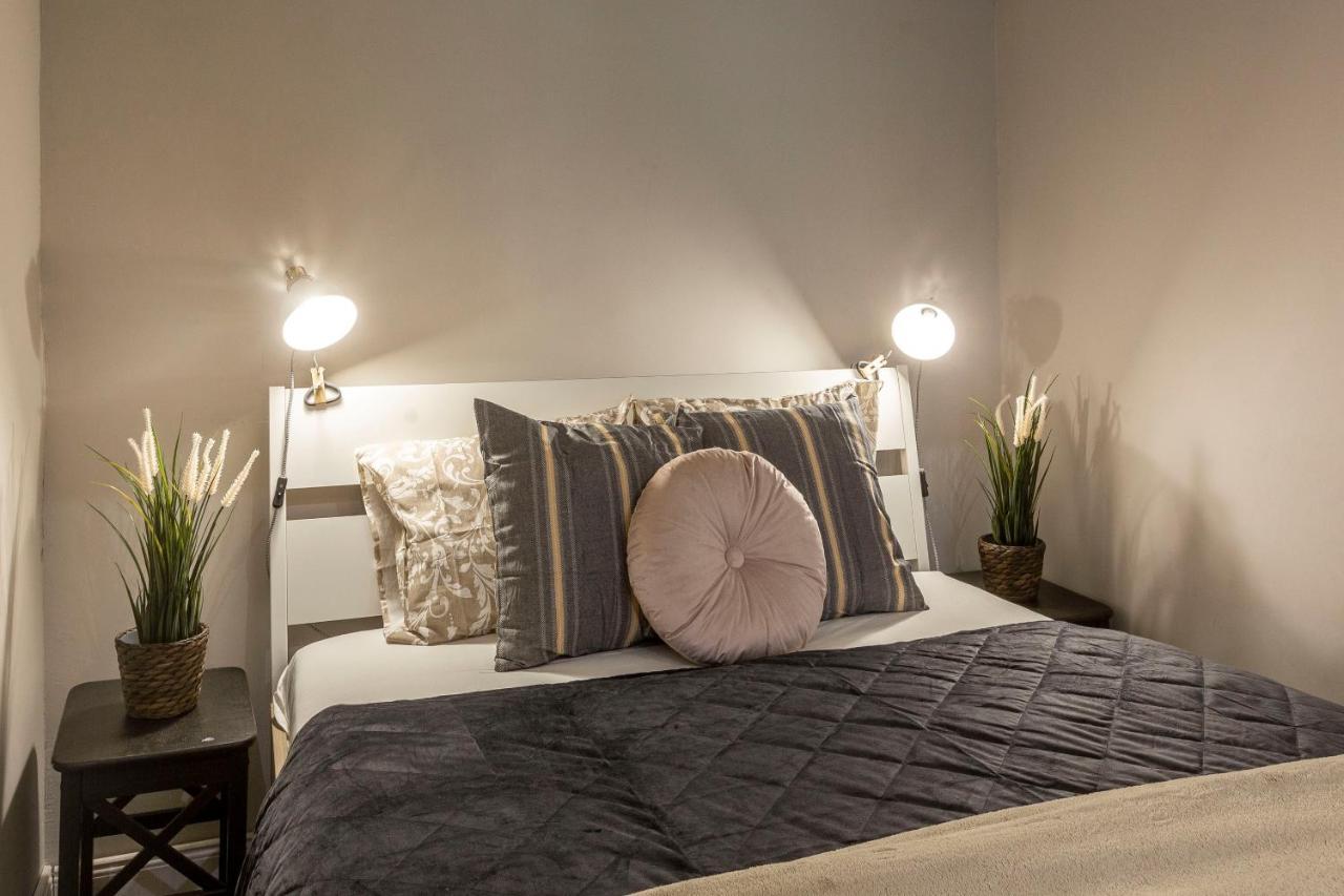 Spacious & Cozy Downtown Apartment With Balcony Budapest Eksteriør billede